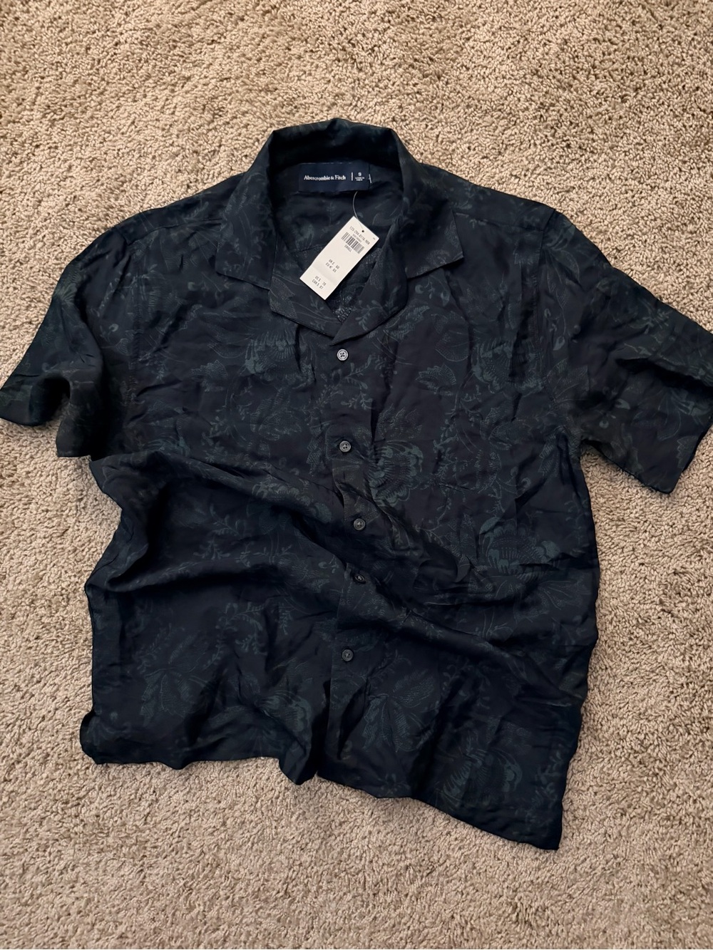 Abercrombie & Fitch Men's Black Short-Sleeve Camp Shirt